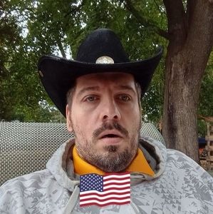 Meet your Posher, Johnathan